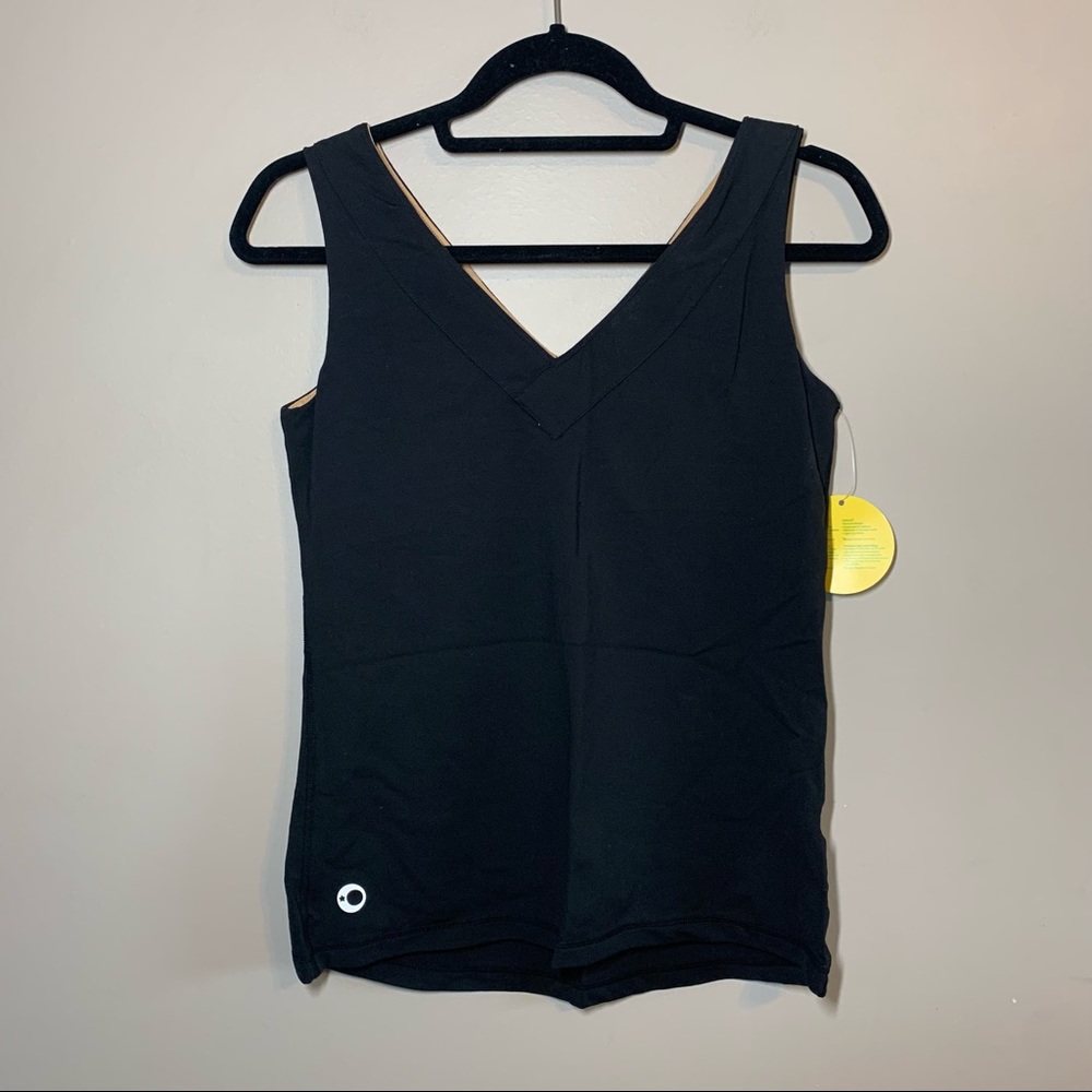 Sz. 4 NWT Leo Star Athletica black V neck tank top